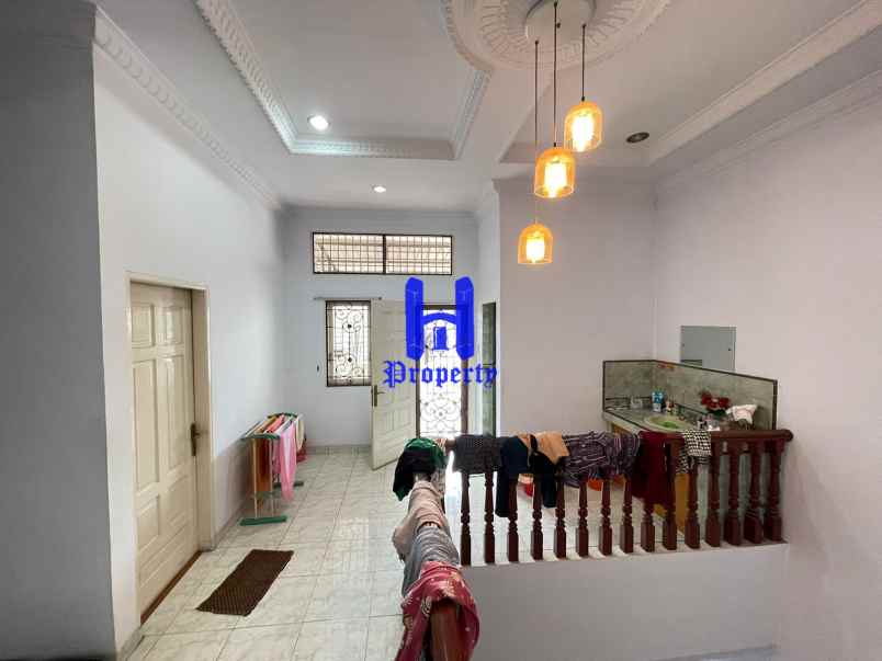 dijual rumah komplek cemara hijau jalan