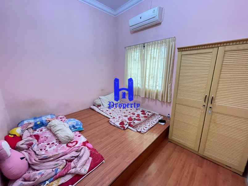dijual rumah komplek cemara hijau jalan