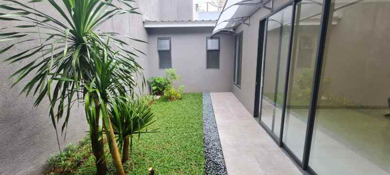 dijual rumah komplek cipinang elok 2