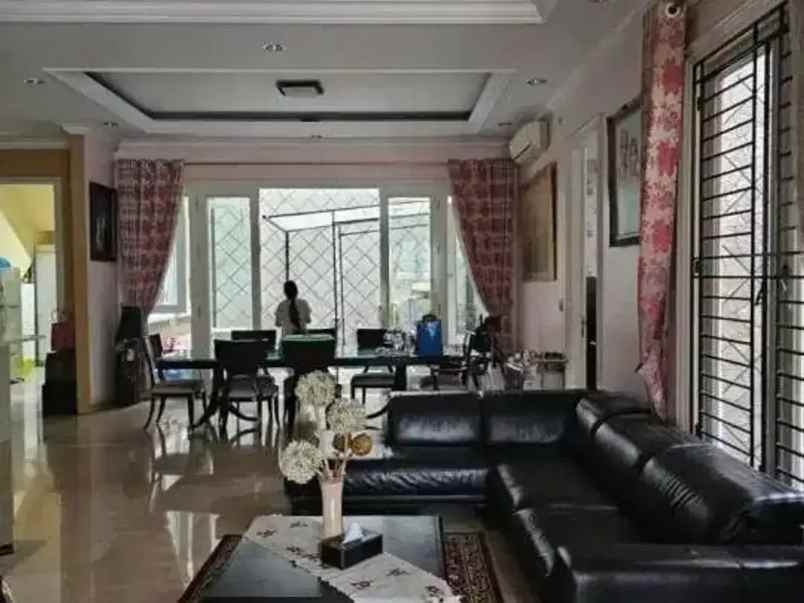 dijual rumah komplek cipinang muara