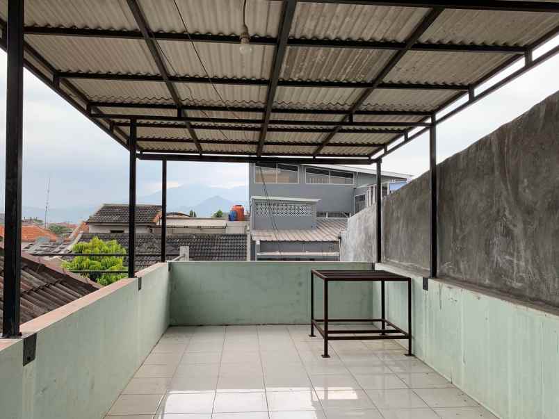 dijual rumah komplek gba griya bandung