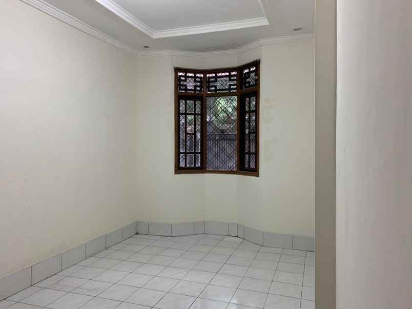 dijual rumah komplek gba griya bandung
