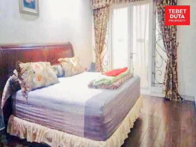 dijual rumah komplek gudang peluru