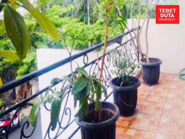 dijual rumah komplek gudang peluru