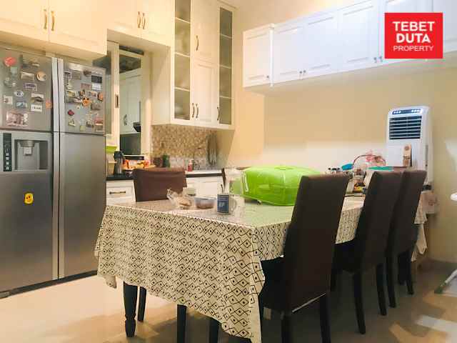 dijual rumah komplek gudang peluru