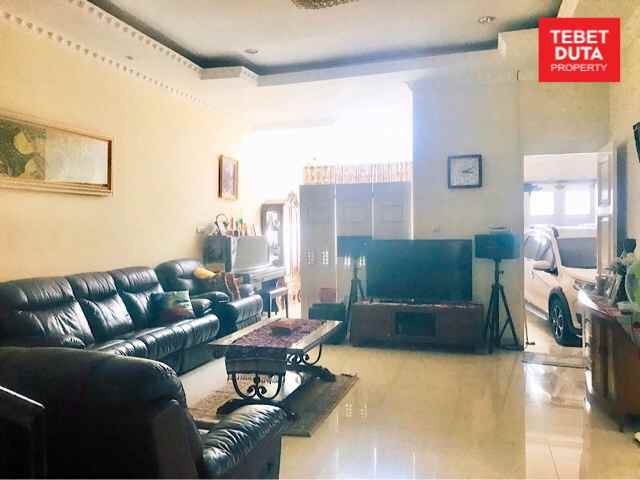 dijual rumah komplek gudang peluru