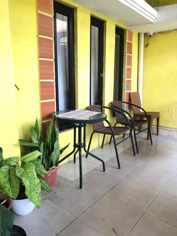 dijual rumah komplek kiara asri