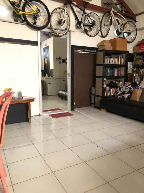 dijual rumah komplek kiara asri
