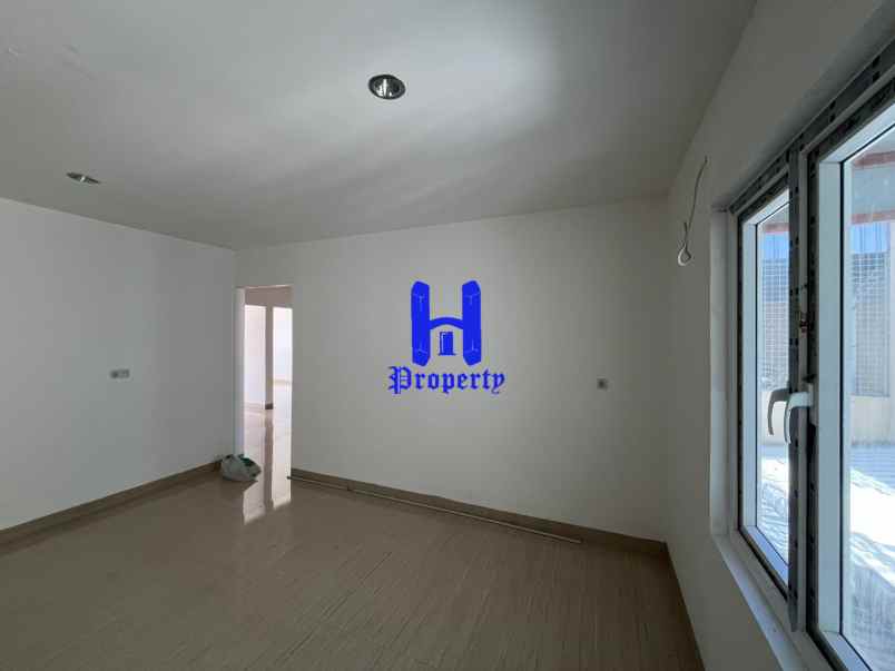 dijual rumah komplek medan resort city