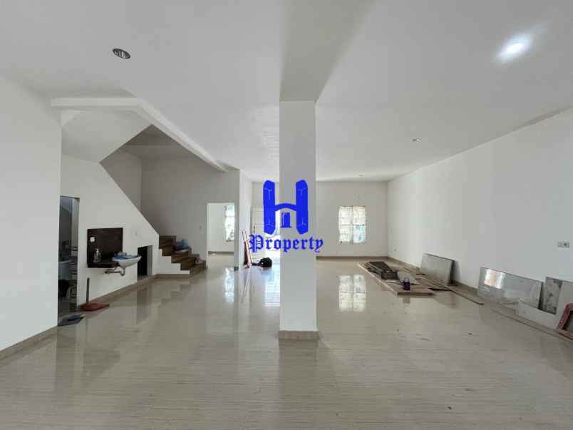 dijual rumah komplek medan resort city