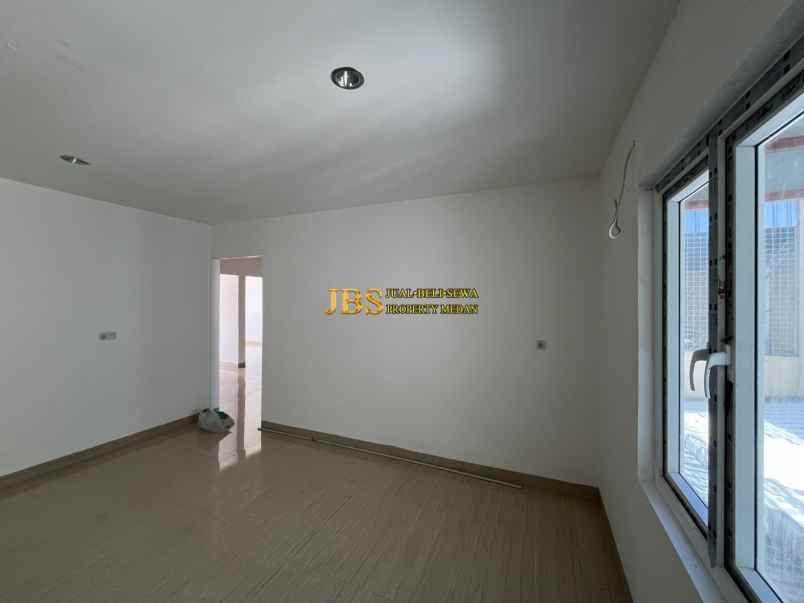 dijual rumah komplek medan resort city