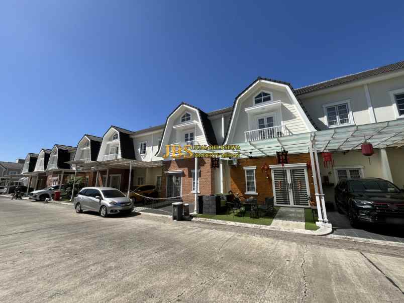 dijual rumah komplek medan resort city