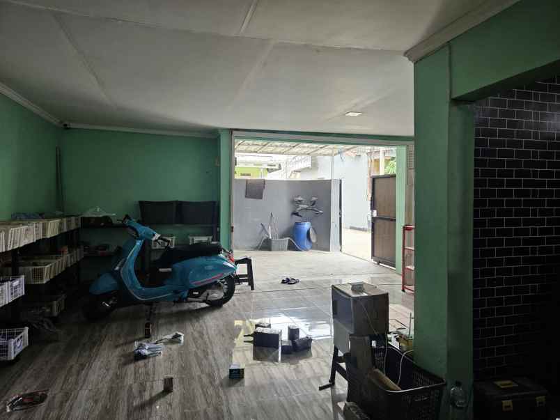 dijual rumah komplek permata biru