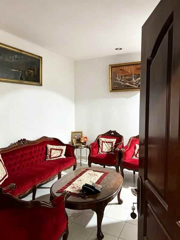 dijual rumah komplek sbs