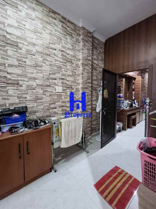 dijual rumah komplek tenun indah jalan