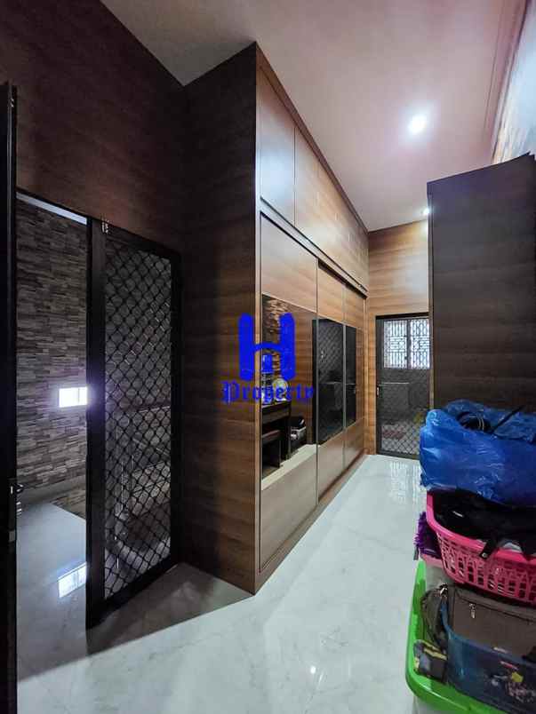dijual rumah komplek tenun indah jalan