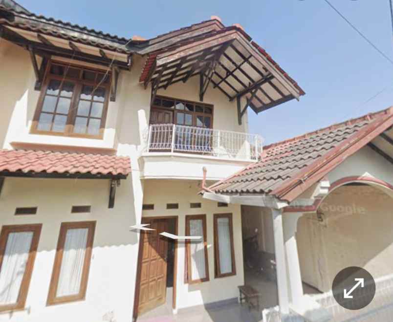 dijual rumah komplek tirtawening