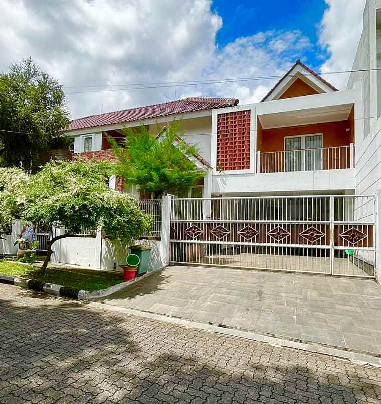 dijual rumah komplek vila cinere mas