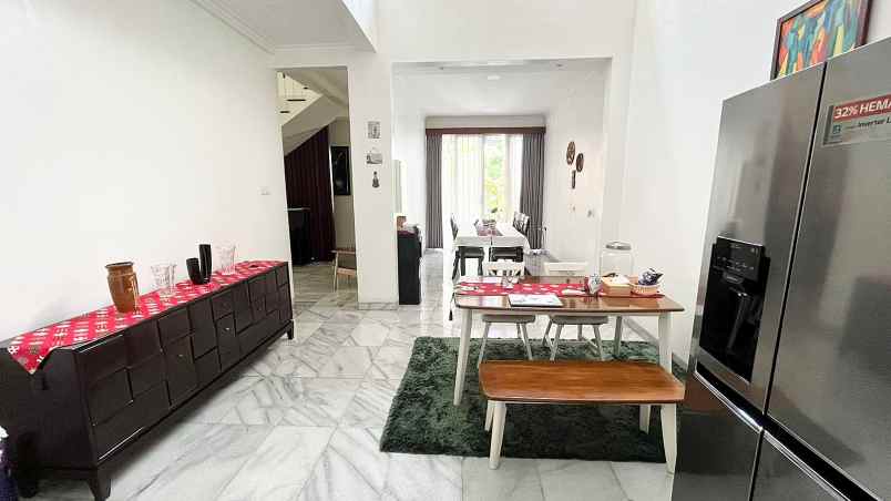 dijual rumah komplek vila cinere mas