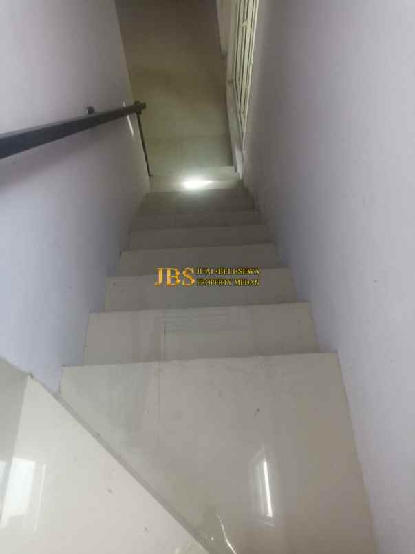 dijual rumah komplek villa zeqita jalan