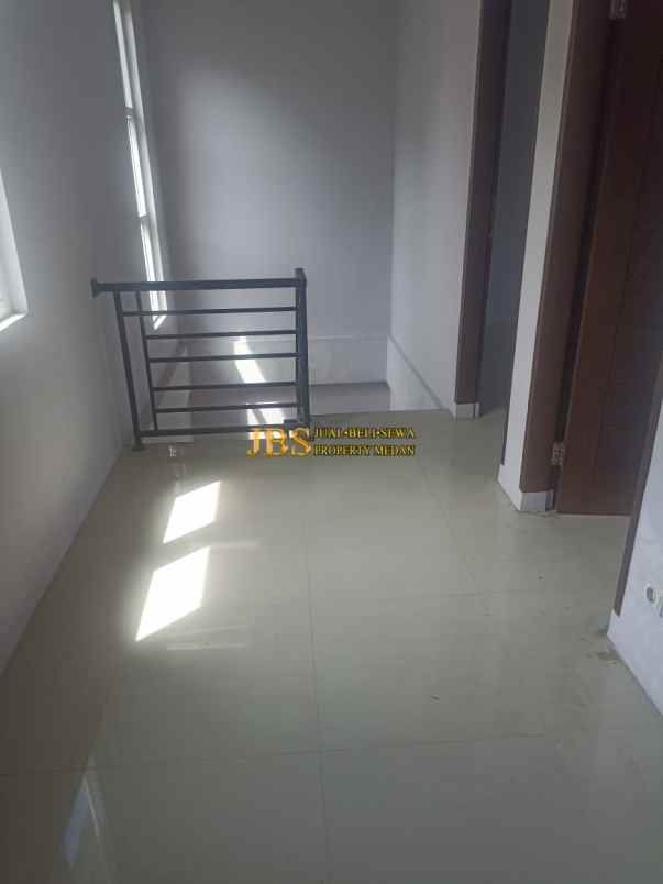 dijual rumah komplek villa zeqita jalan