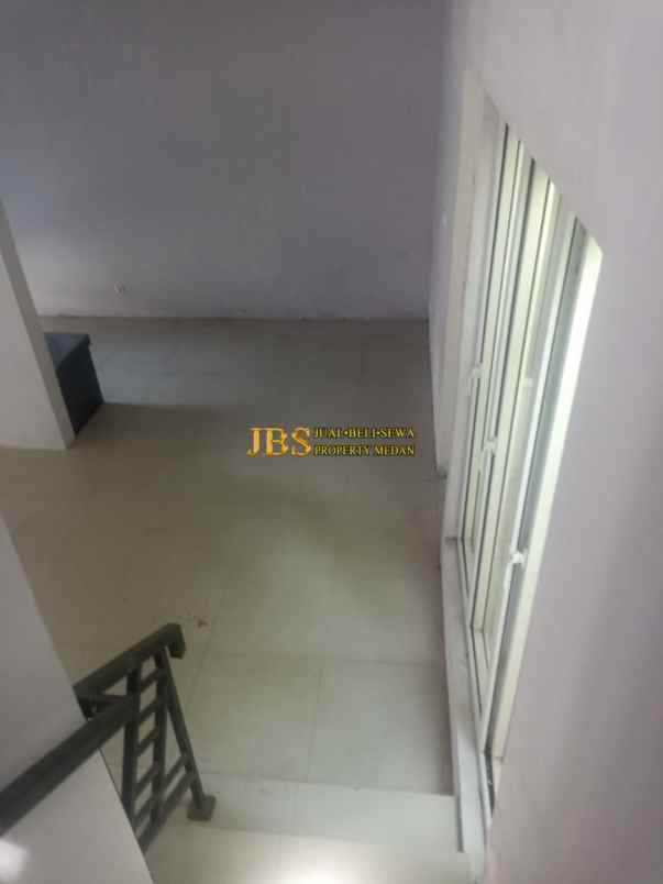 dijual rumah komplek villa zeqita jalan