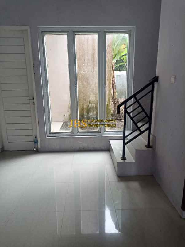 dijual rumah komplek villa zeqita jalan