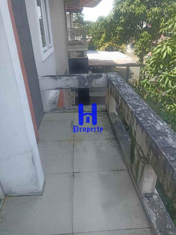 dijual rumah komplek villa zeqita jalan