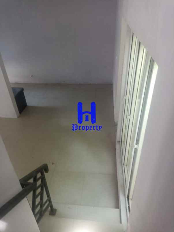 dijual rumah komplek villa zeqita jalan