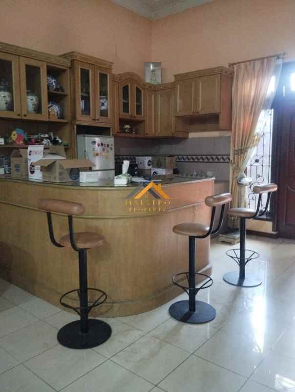 dijual rumah kondisi siap huni jalan bunga tanjung xi