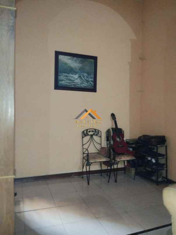 dijual rumah kondisi siap huni jalan bunga tanjung xi