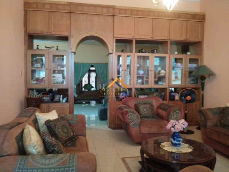 dijual rumah kondisi siap huni jalan bunga tanjung xi