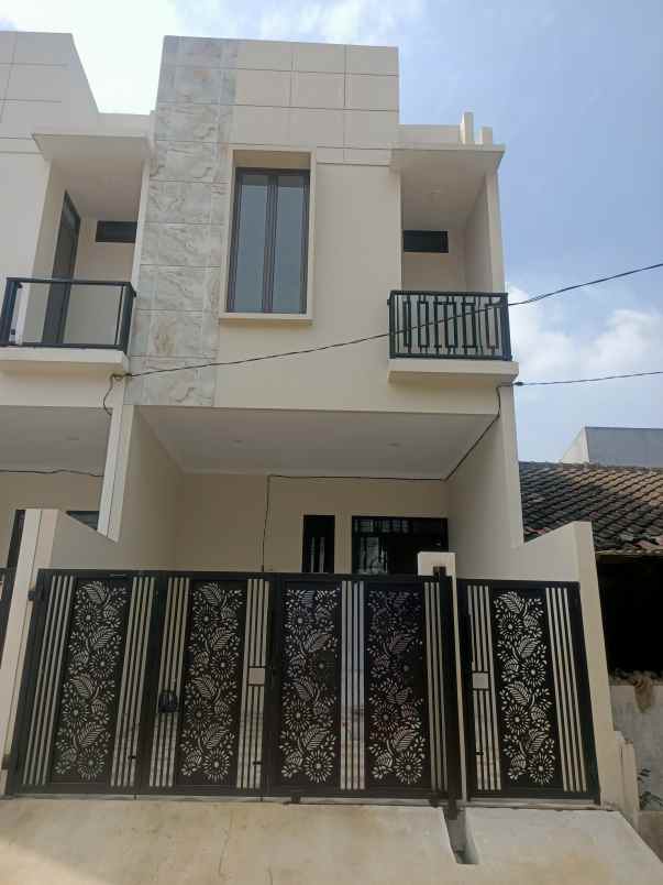 dijual rumah kota harapan indah bekasi