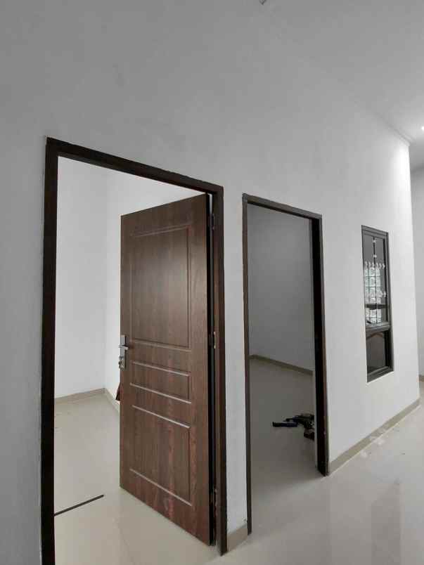 dijual rumah kota harapan indah bekasi