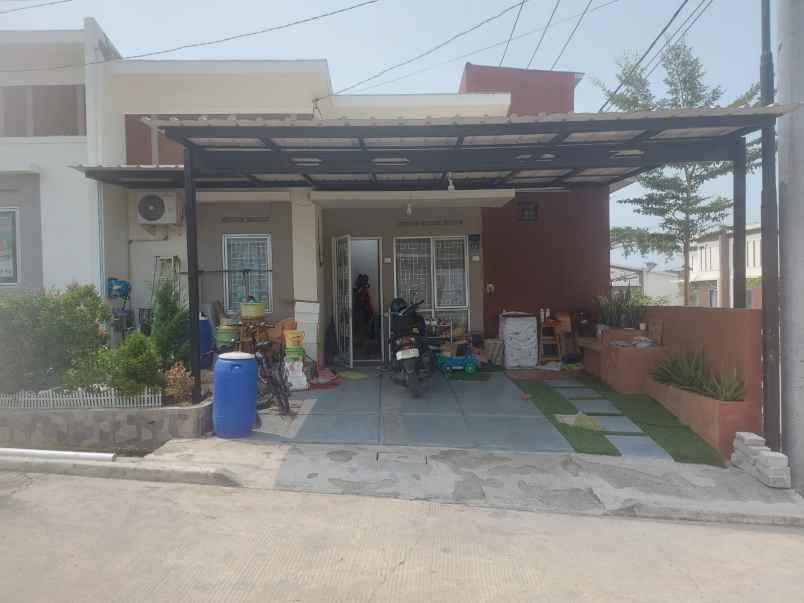 dijual rumah kota podomoro