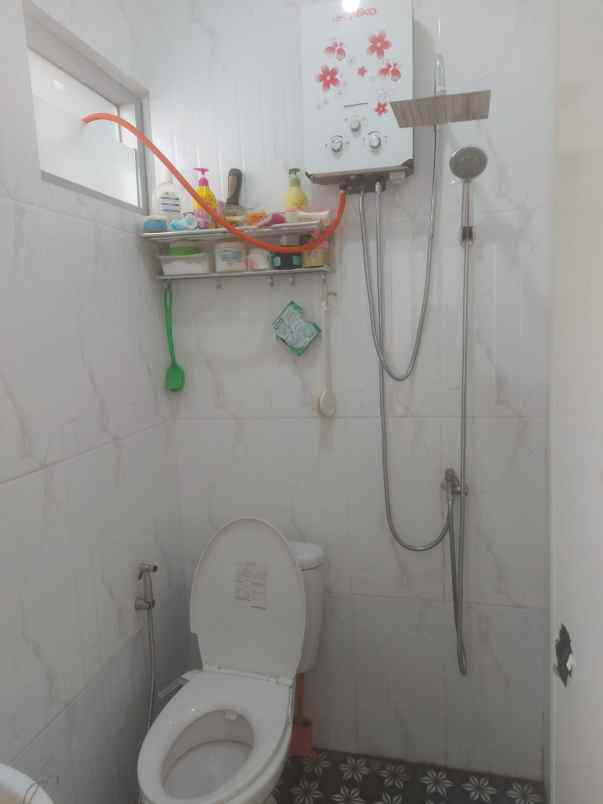 dijual rumah kota podomoro