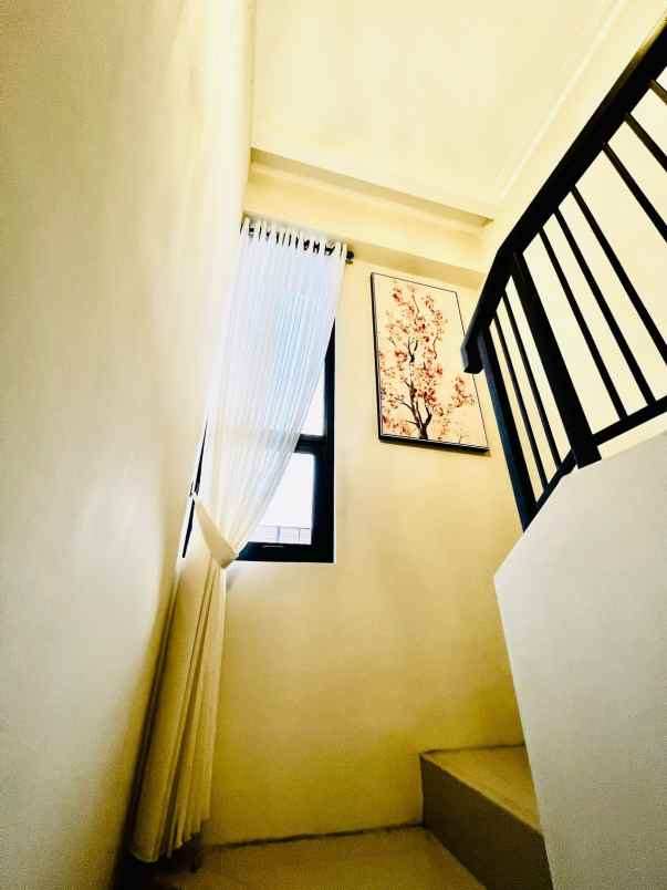 dijual rumah kota wisata cibubur