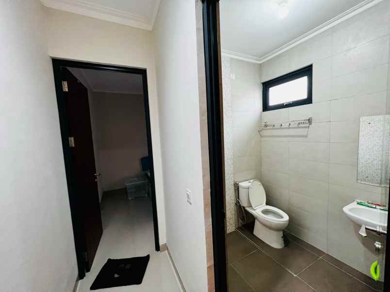 dijual rumah kota wisata cibubur