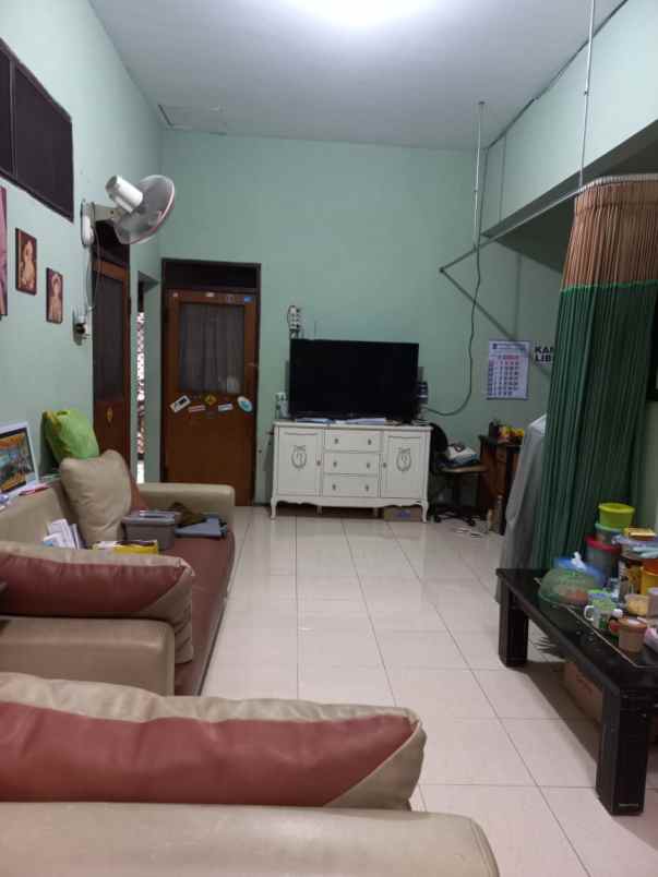 dijual rumah kutisari indah barat