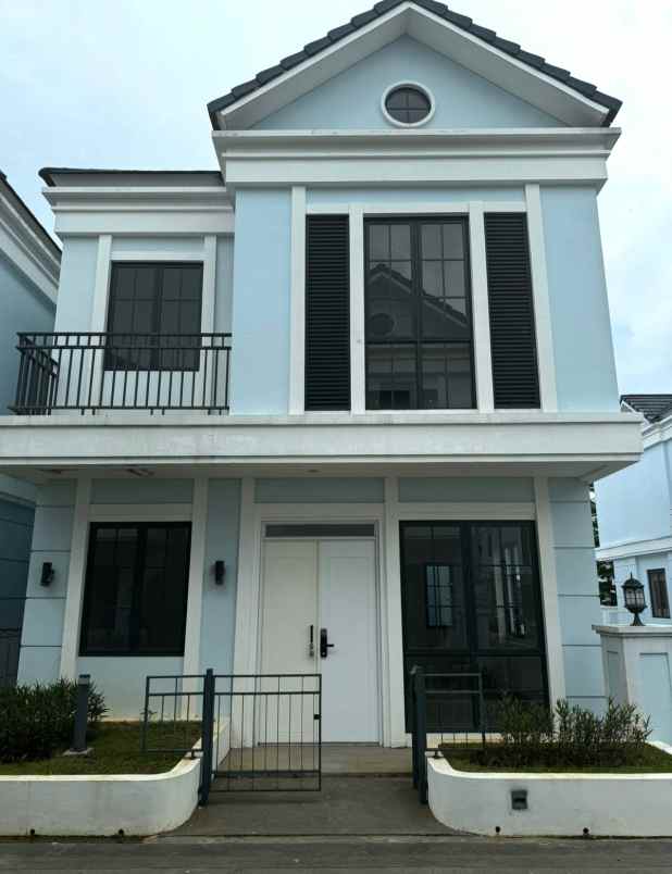 dijual rumah lavon ii cluster montana