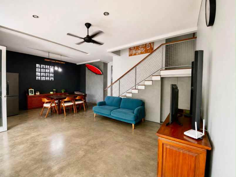 dijual rumah lebak bulus