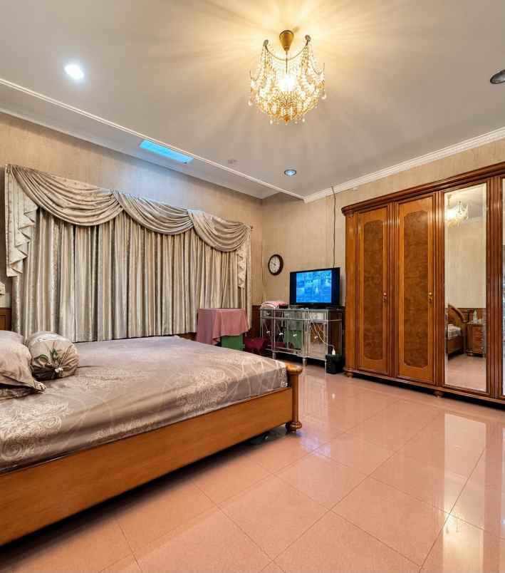 dijual rumah lebak bulus cilandak