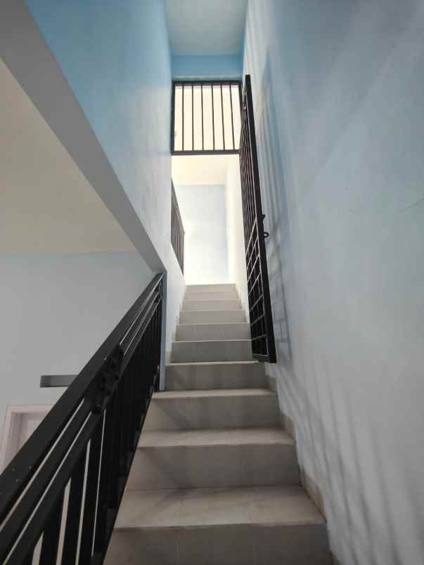 dijual rumah lokasi di perumahan sulfat malang