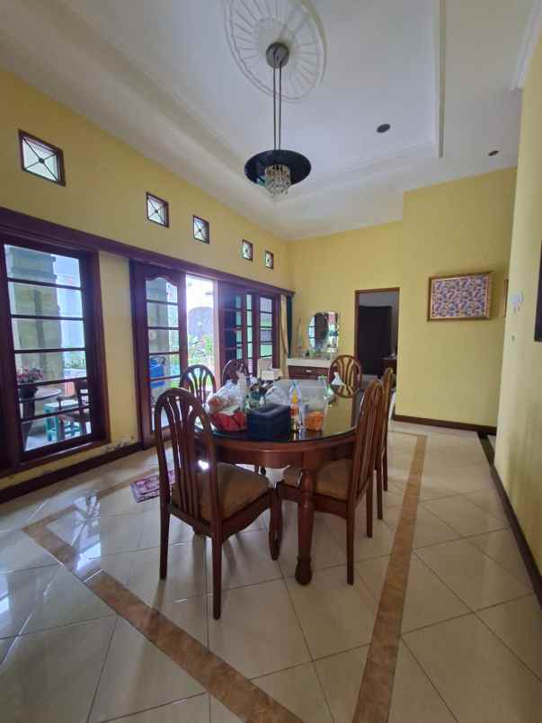 dijual rumah lokasi dieng malang