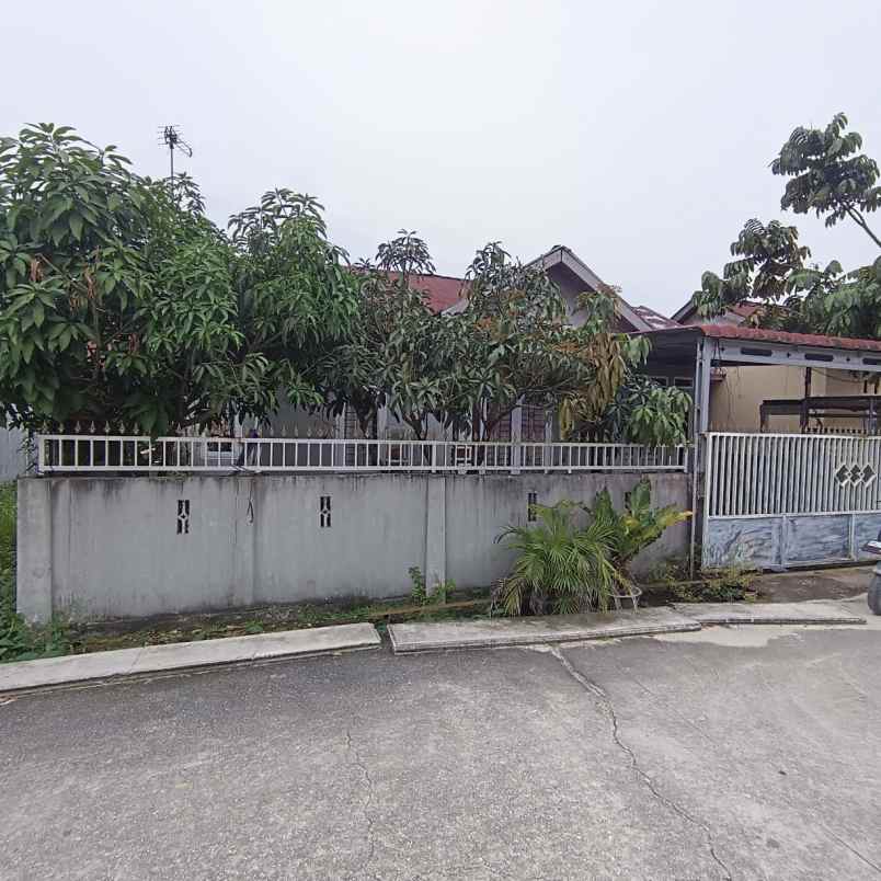 dijual rumah lokasi jln payung sekaki kubang