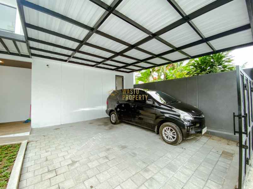 dijual rumah maguwoharjo depok sleman