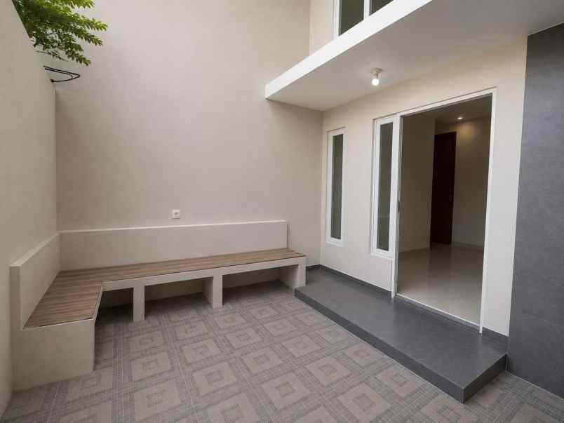 dijual rumah medayu utara