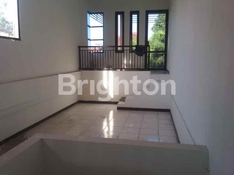 dijual rumah medokan asri