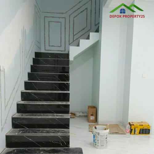 dijual rumah mewah dekat toll brigif jagakarsa