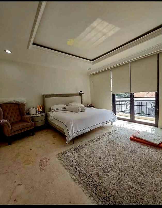 dijual rumah mewah di kemang jaksel